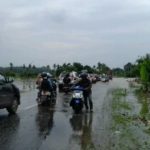 Jalan Terendam Banjir, Puluhan Kilo Meter Kendaraan Mengular Di Jalan Lintas Bangkinang