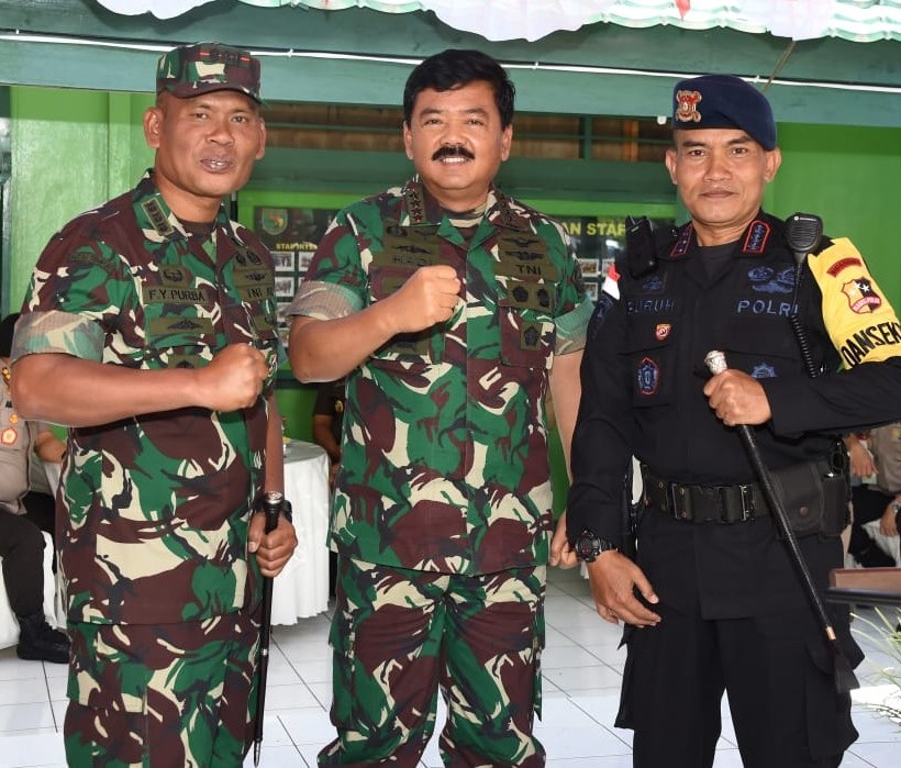 Panglima TNI Tegaskan Sinergitas Kunci Menjaga NKRI Dihadapan Prajurit ...