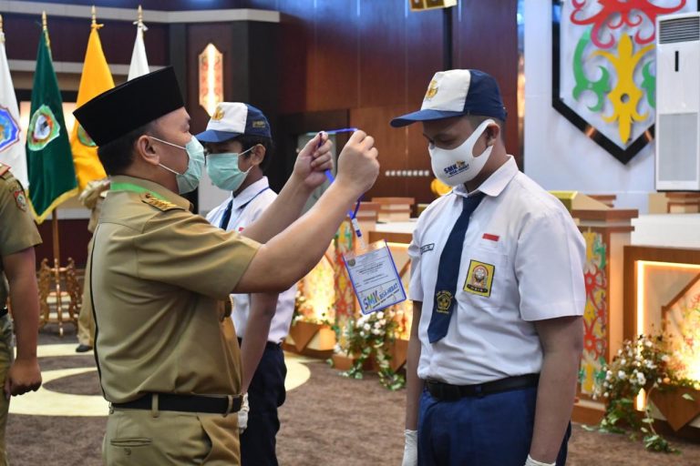 Gubernur Sugianto Buka Mpls Sma Sederajat Se Kalteng Beri Semangat Guru