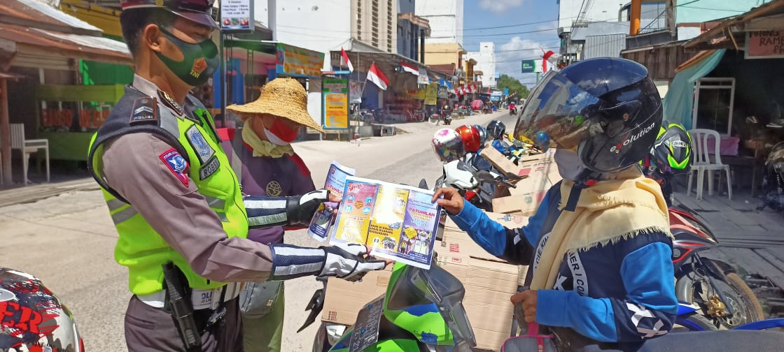 Satlantas Polres Katingan Bagikan Brosur Imbauan Tertib Berlalu Lintas ...