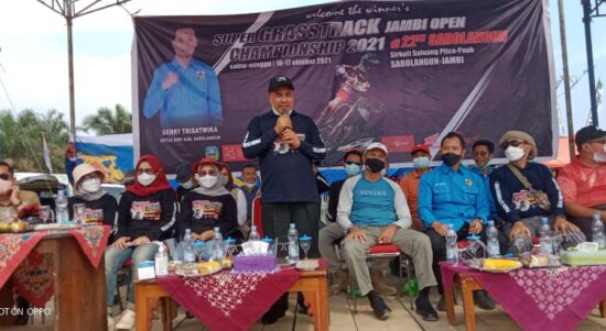 Wabup Sarolangun Buka Open Grass Track di Sirkuit Saluang Pitco